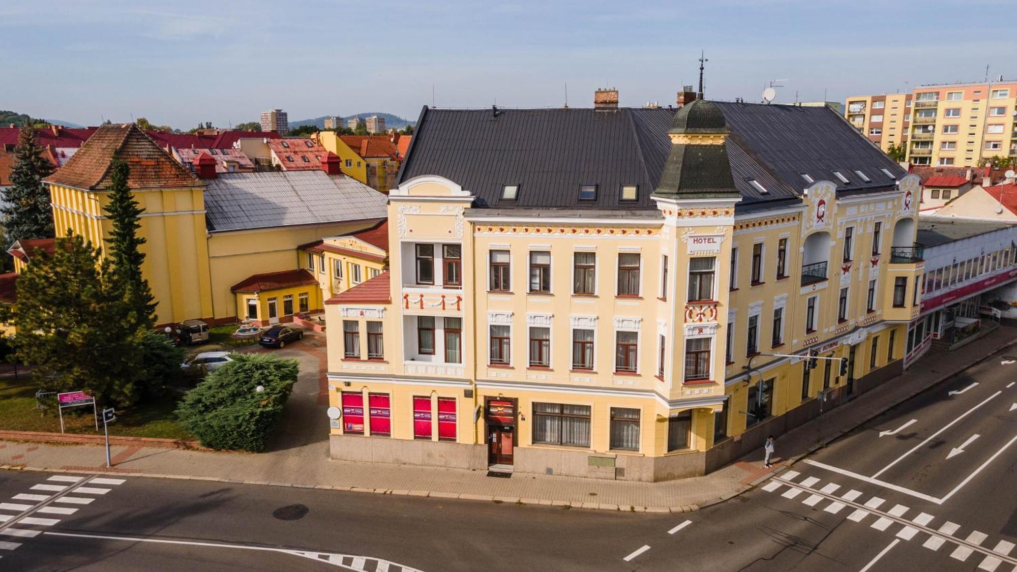 Hotel Olympia Česká Lípa エクステリア 写真