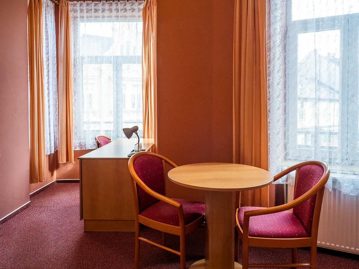 Hotel Olympia Česká Lípa エクステリア 写真