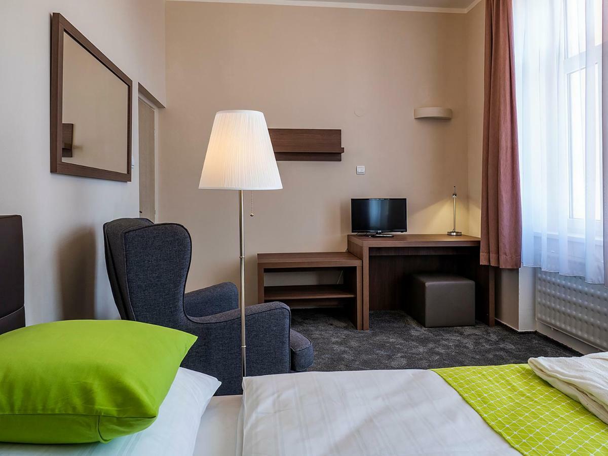 Hotel Olympia Česká Lípa エクステリア 写真