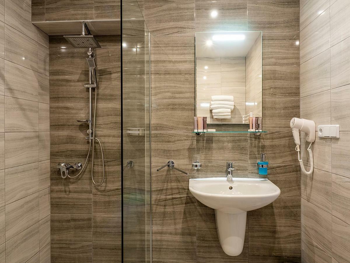 Hotel Olympia Česká Lípa エクステリア 写真